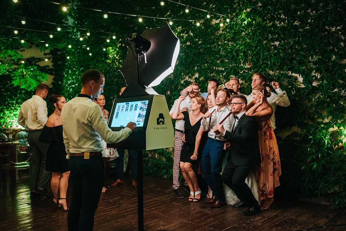 FunFace fotobox, funface, fotobúdka, svadba, svadobný vyhľadávač, naša svadba, foto box, fotobúdka na svadbu, svadobný dar