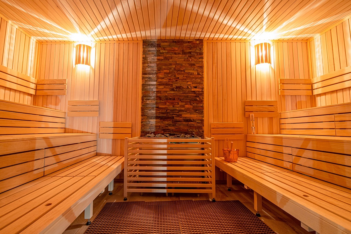 Wellness Hotel Jason, Hotel Jason, svadobná sála, svadba na považí, Naša svadba, svadobný vyhľadávač, svadobná sála, svadobné priestory, svadobné miesto, miesto na svadbu, svadba s ubytovaním, svadba na Vršatci, svadba v prírode, Vršatecké Podhradie, svadobná cesta, rozlúčka so slobodou, medové týždne, wellness, bazén, ubytovanie svadobných hostí