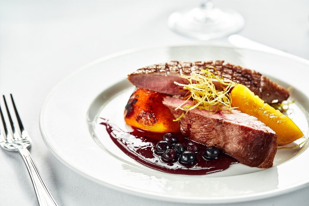 svadba, svadobna sala, svadobna vyzdoba, jeseň jesenna svadba, svadobné menu, jedlo