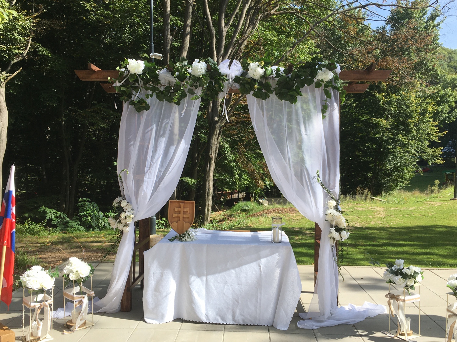 Chata pod Ostrým vrchom – svadobné priestory v Soblahove pri Trenčíne; ubytovanie, obrad, hostina a wellness na jednom mieste.