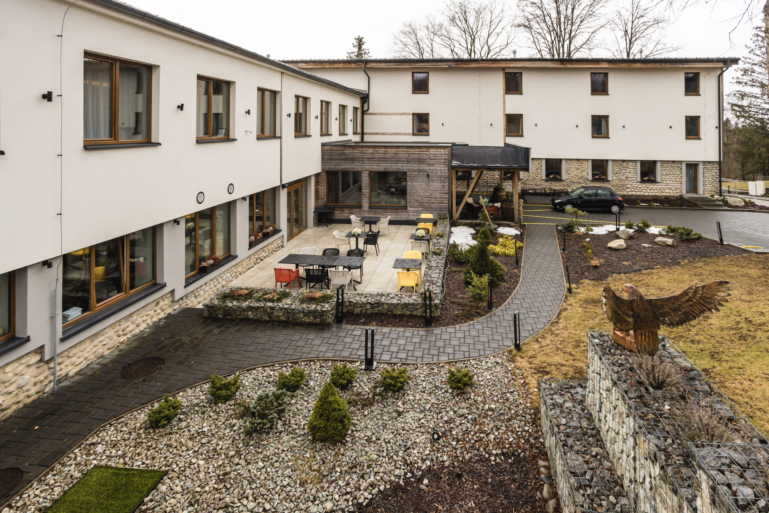 Arietes Marmont Resort – svadobný obrad v altánku pod Vysokými Tatrami, svadobná sála pre 100 hostí v Tatranskej Štrbe aj s ubytovaním svadobných hostí.
