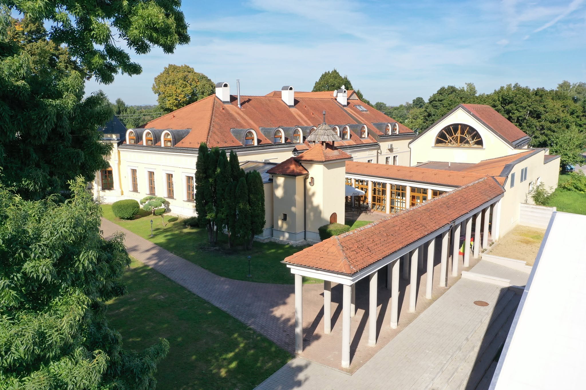 Kaštieľ Dezasse – historické svadobné miesto v Jaslovských Bohuniciach
