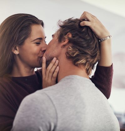 Sviatky lásky počas celého roka sú vhodné nielen na žiadosť o ruku. Na Deň svätého Valentína, Svetový deň manželstva, deň zásnub aj bozkávania si môžete lásku pripomínať neustále.